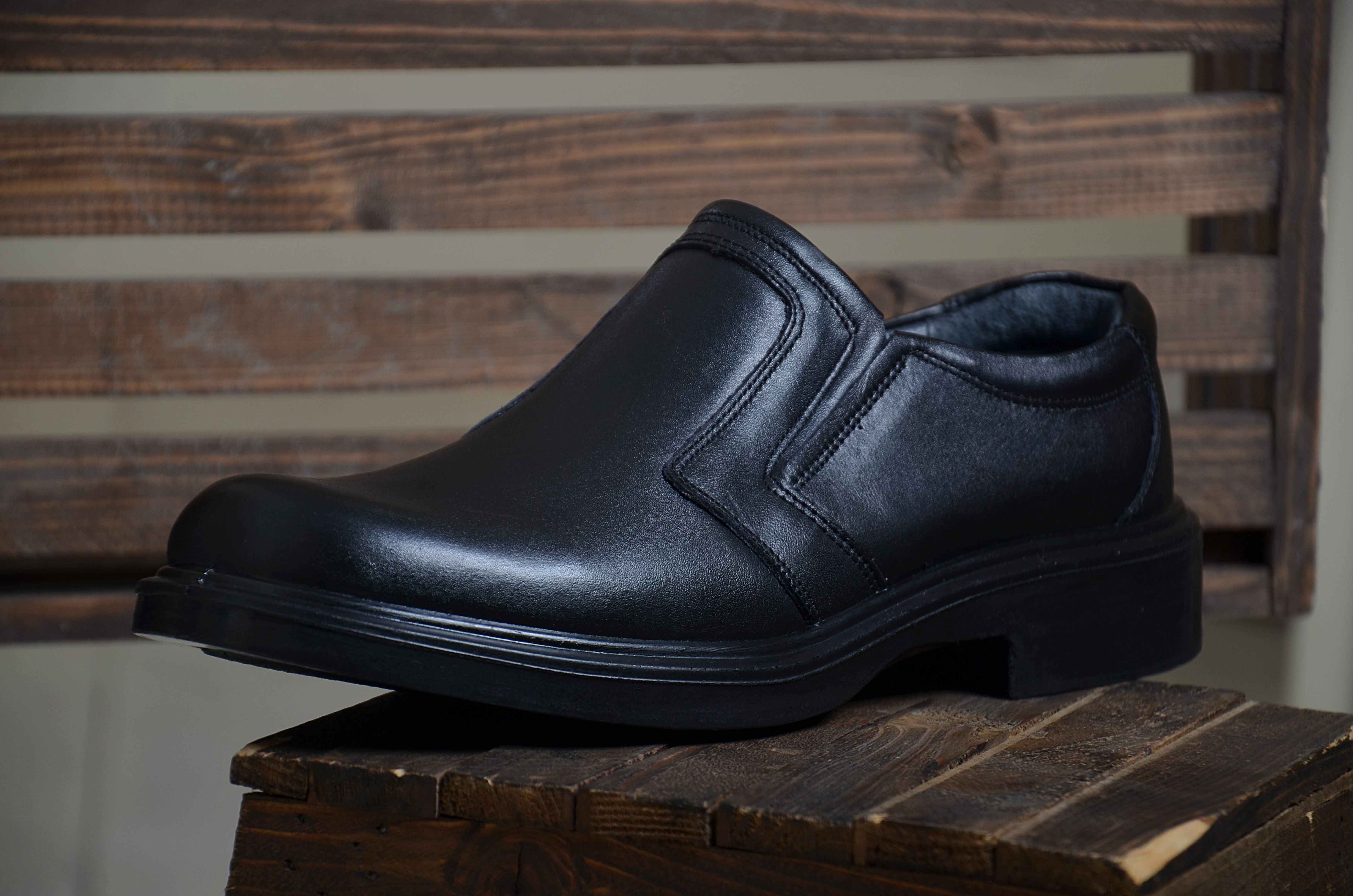 تفاوت کفش ایمنی بدون بند با بند دار